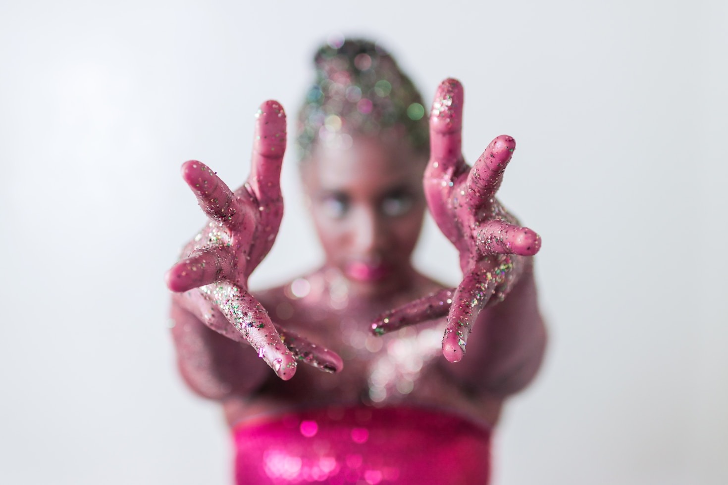 Konstnärlig makeup för dina speciella evenemang